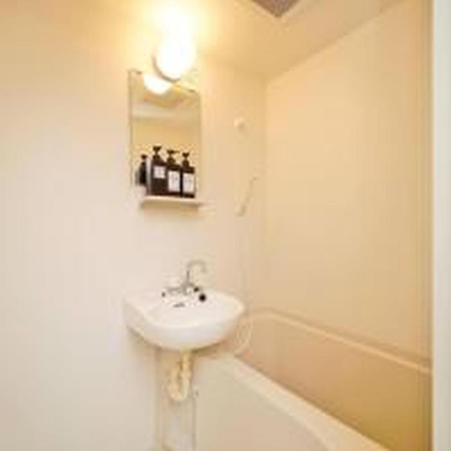 Apartment ファースト南堀江601 *