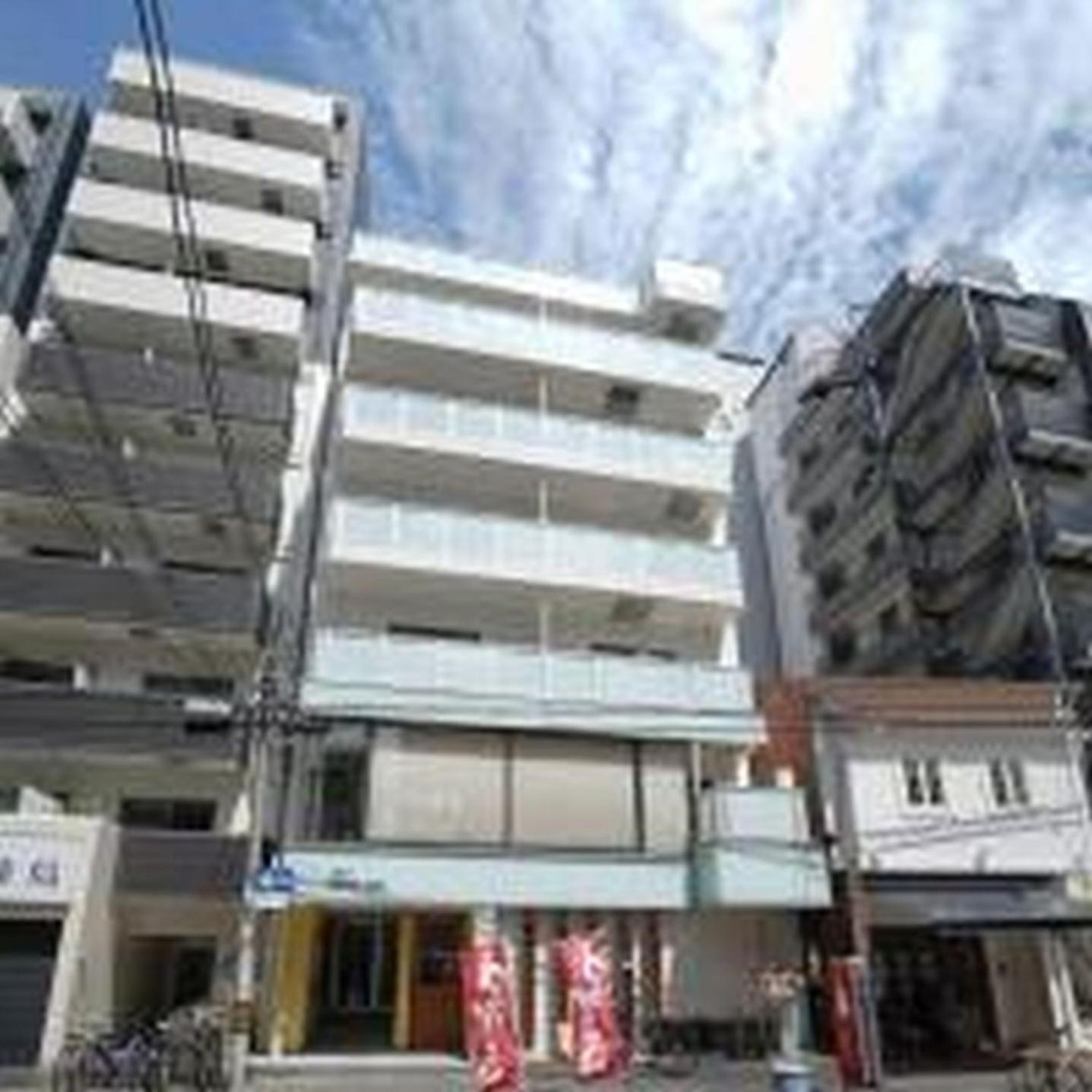 Apartment ファースト南堀江601 *